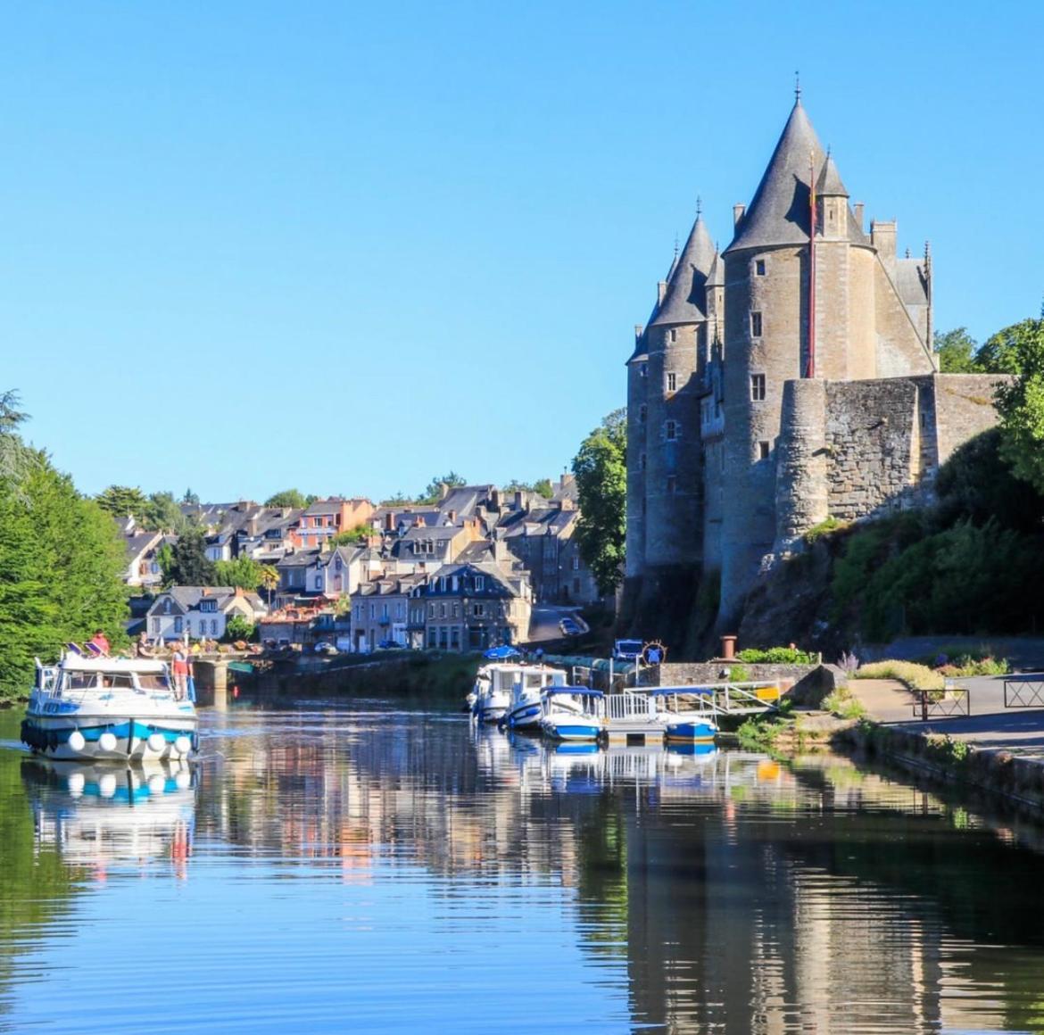 Home Vert La Suite Forges de Lanouee Bagian luar foto